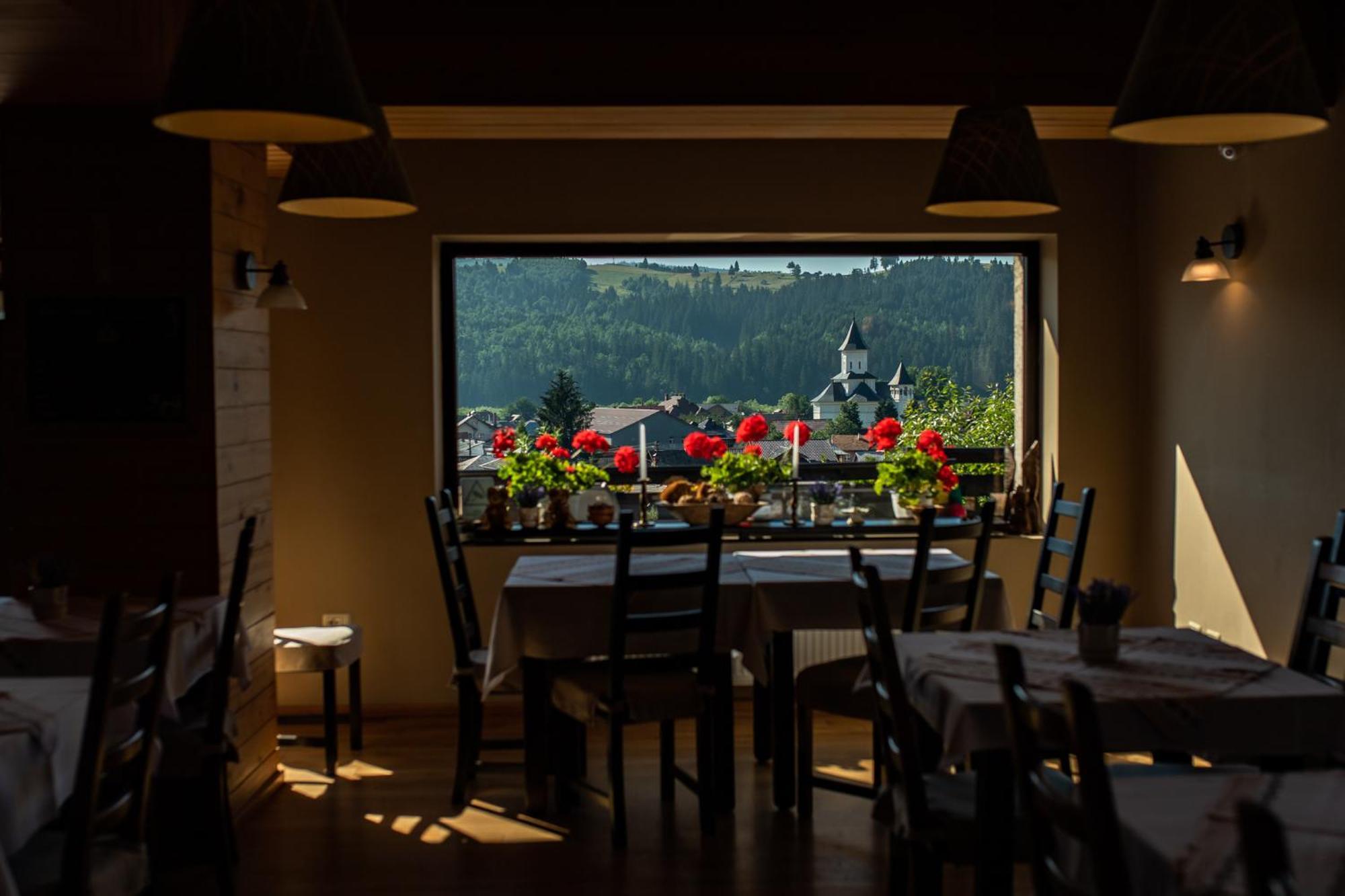 Bucovina Lodge Pension Вама Екстериор снимка