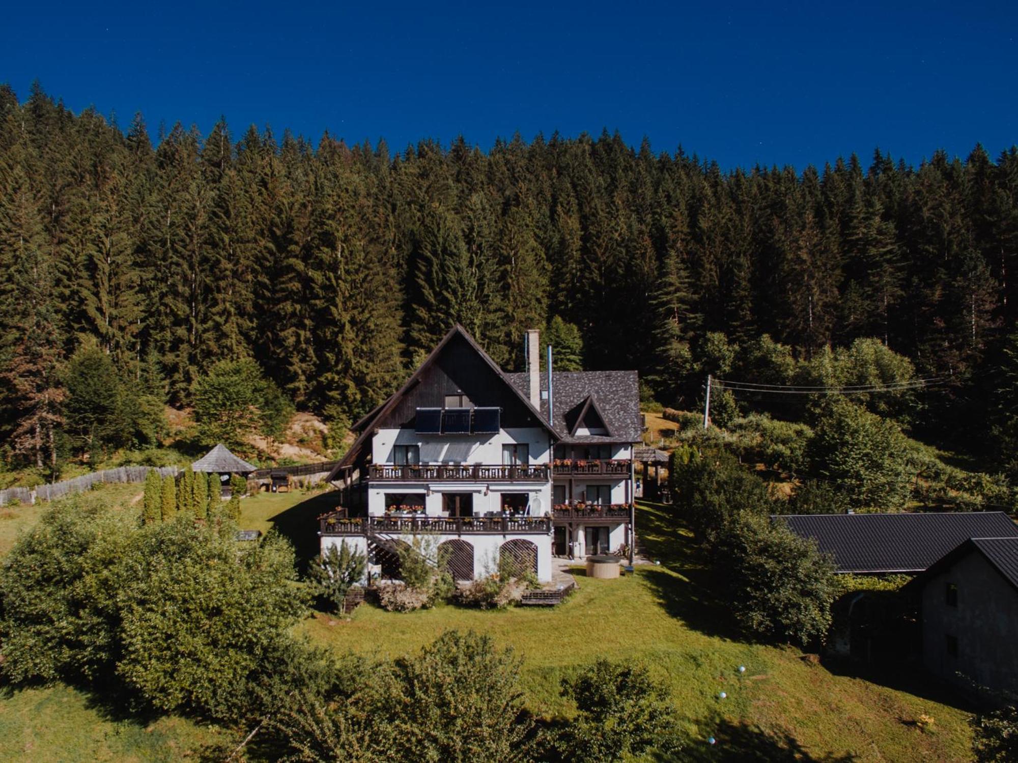 Bucovina Lodge Pension Вама Екстериор снимка