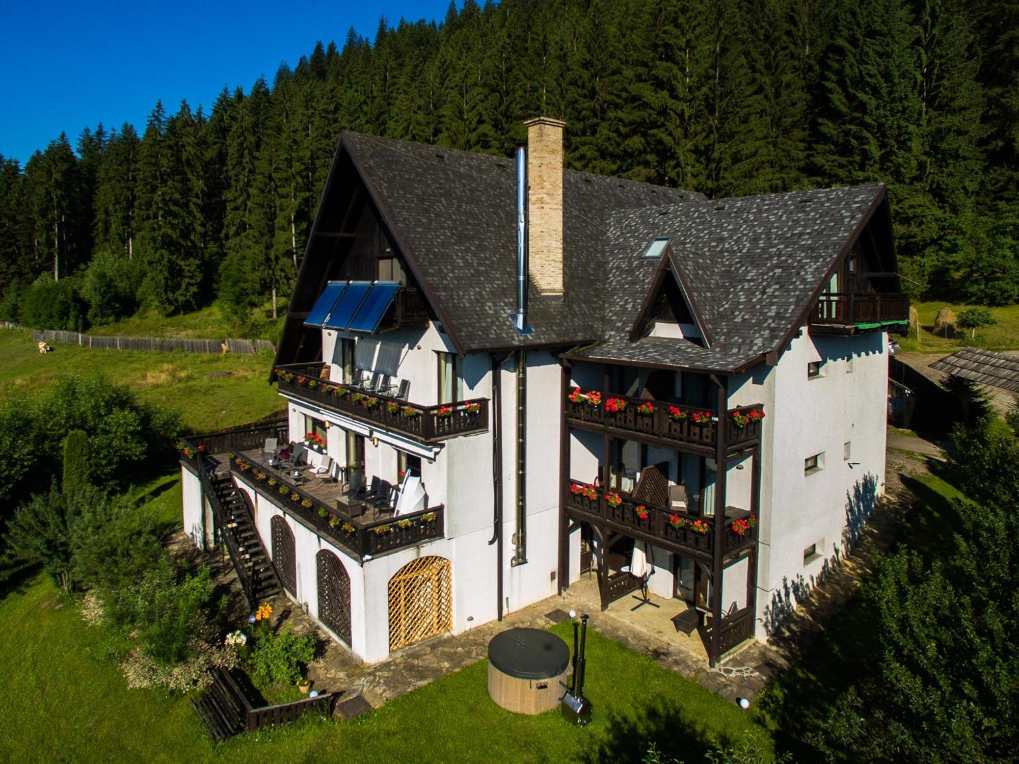 Bucovina Lodge Pension Вама Екстериор снимка